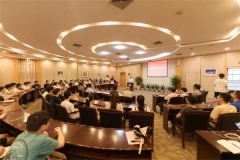 邱均平教授700萬獎勵基金勉勵青年師生！第二批獎金頒發